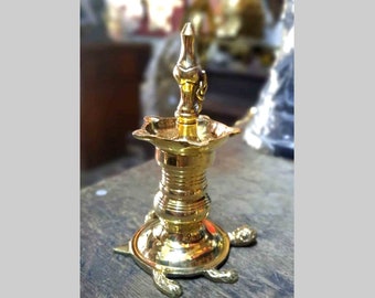 Vasthu Vilakku Small for office and shops / Kerala Traditional Brass Oil Lamp