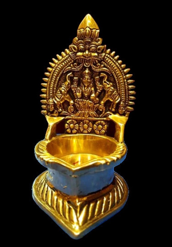Traditional Gaja Laxmi Vilakku Brass Oil Lamp of Kerala