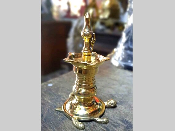 Vasthu Vilakku Small for Office and Shops / Kerala Traditional Brass Oil  Lamp 