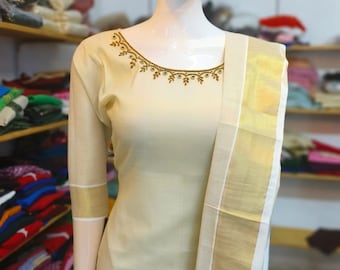 Goldenes Gewebe geschlitzt Kurti-Set (Oberteil, Hose und Duppatta), genähtes handgefertigtes Churidar-Set, Größen von klein bis 10XL, Onam, Vishu, Ehekleidung.