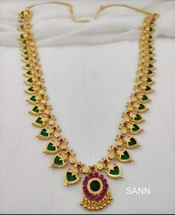 Gold covering chain set deals