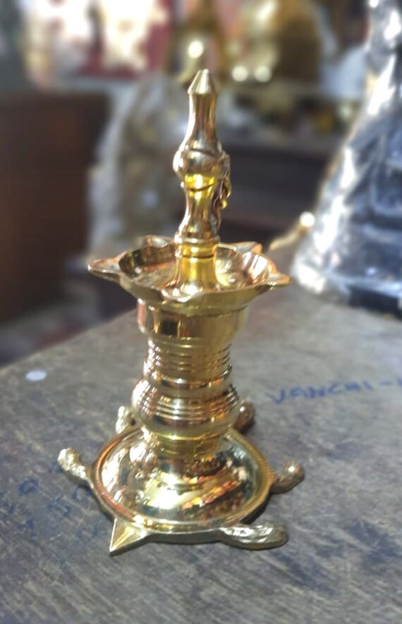 Vasthu Vilakku Small for Office and Shops / Kerala Traditional Brass Oil  Lamp 