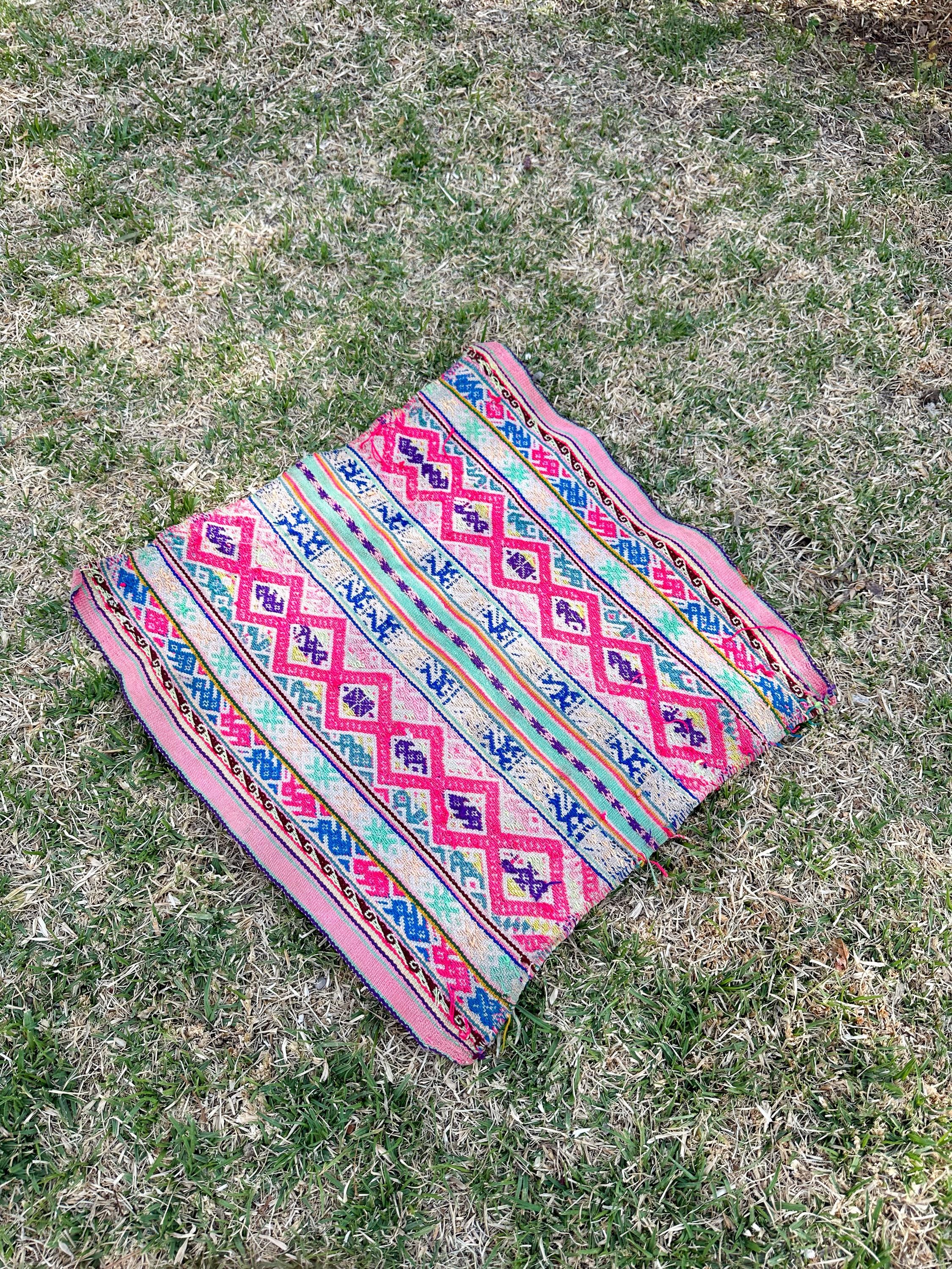 Handwoven Peruvian Textile•traditional Andean Design•authentic ...