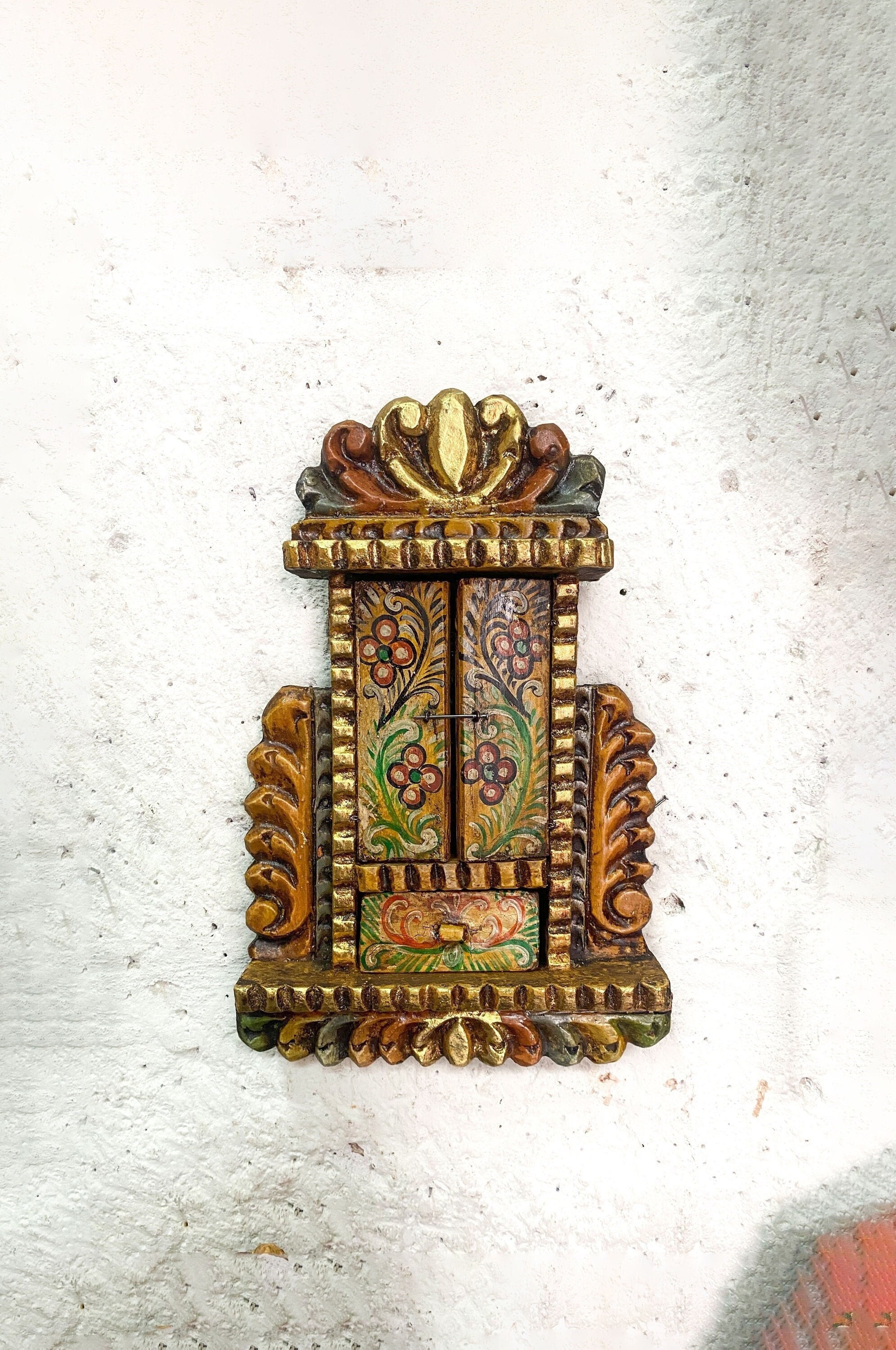 Pala d'altare coloniale originale • 1' 1.78" x 7.87"• Retablo originale della scuola di Cusco • Artigianato peruviano • Legno di cedro e foglia d'oro