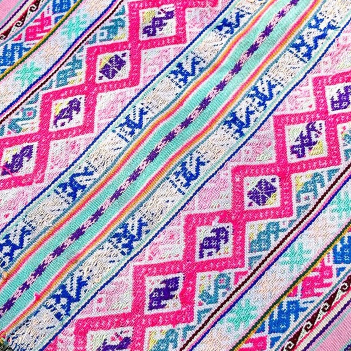 Handwoven Peruvian Textile•traditional Andean Design•authentic ...