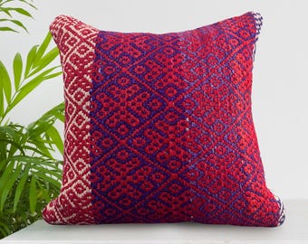 Coussin Bonita • Cojin • Oreiller • Almohada • Kissen • Housses • Designs uniques • Fabriqué à partir de couvertures péruviennes authentiques • Couleurs vives