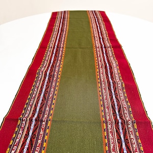 Caminos de mesa de alpaca Cusco • 1&#39;3&quot; x 5&#39;1&quot; • Indígena • Textil sudamericano • Hecho a mano en Perú • Textil andino • Tejidos tradicionales