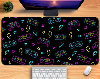 Tapis de bureau de jeu vidéo rétro des années 80, tapis de souris de jeu des années 90, très grand format XXL, éclairage, contrôleur de jeu, décoration de bureau esthétique pour salle de jeux d'arcade, antidérapant