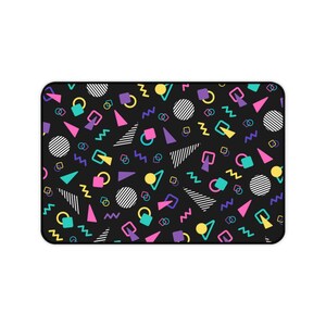 Retro 80s Desk Mat, Cute 90s Gaming Mouse Pad, XXL Extra-Large, Black Memphis Milano Design Style, Aesthetic Arcade Office Decor, Anti Slip 12" × 18"