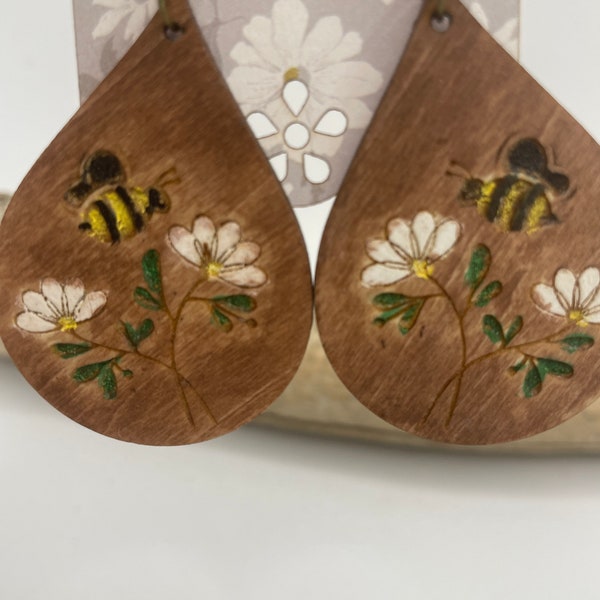 Bee  Flower Wood Engraved Earrings Natural Garden Party Boho Wedding Accessory Bridal Party Gift Bohemian Festive Summer Spring Jewelry Set