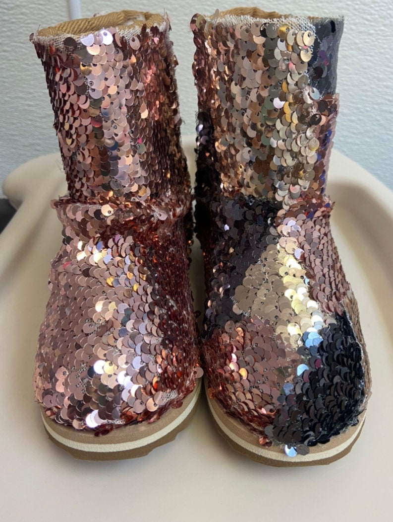  SHOEDEZIGNS Bling 41 Womens Sequin Faux Fur Shearling Snow  Boots Rose Gold/Black 6
