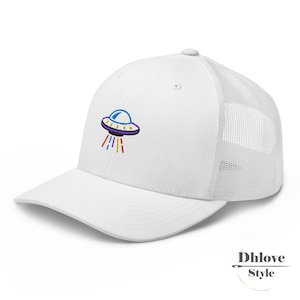 UFO Trucker Cap, Embroidered Spaceship – Flying Saucer – Cute Design hat – Unisex style