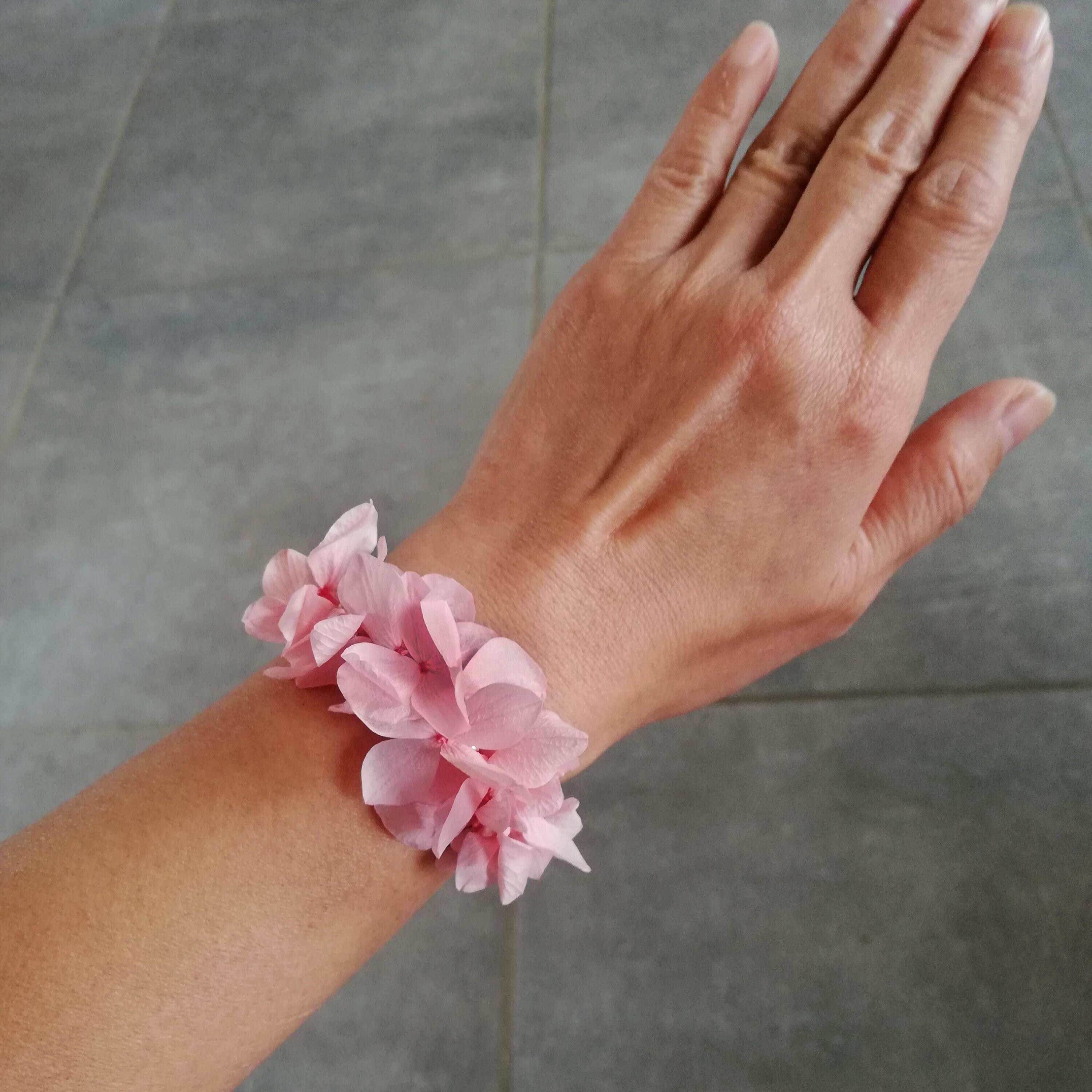 pink color Bracelet in dried flowers natural hydrangea Bracelet in stabilized flowers