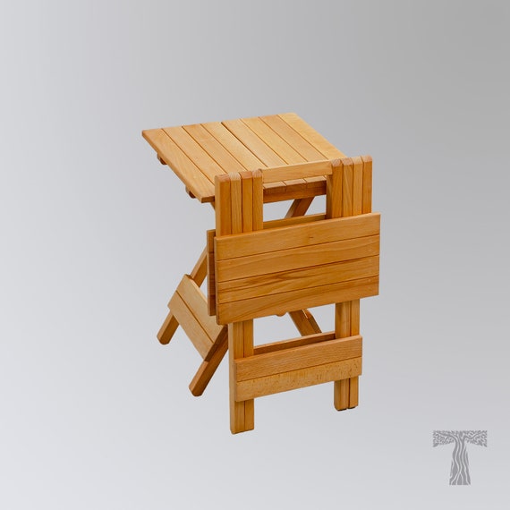 Taburete plegable de madera. Mesa pequeña plegable de madera.  Mesa plegable  madera, Taburetes plegables, Mesas plegables cocina