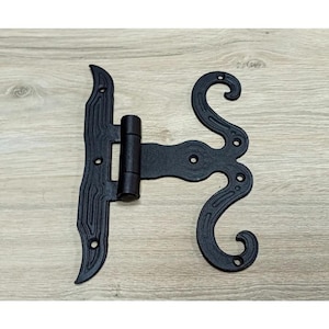 Vintage-Style Hinge for Barn Doors - Decorative Farmhouse Gate Hinge, Rustic Cottage Charm, Ideal for Home Renovation Projects