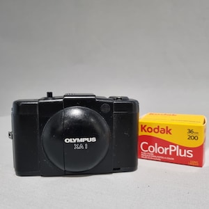 Olympus XA1