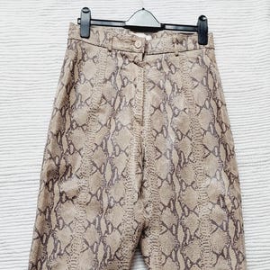 Leather Reptil Python Capri pants  Size M (42) Womens Beige Gray Capri 42