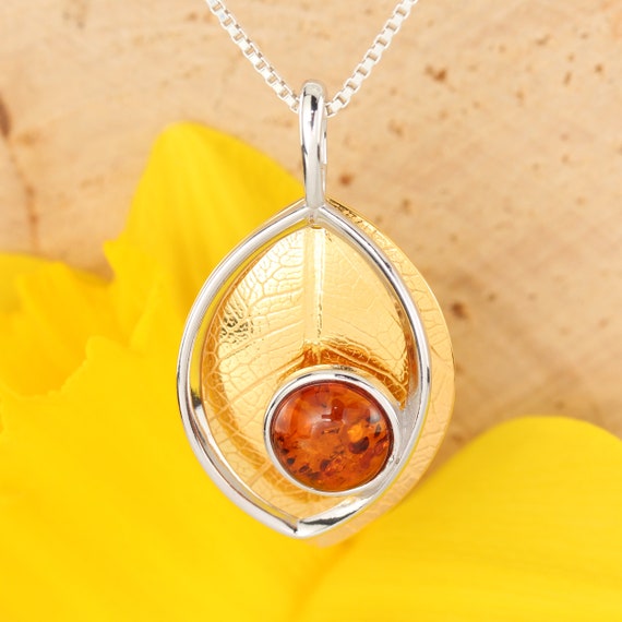 Pendentif Ancien En Ambre Doré Sur Argent 925 - Décor Feuillage - Occasion