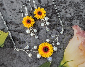 Sunflower Pearl Necklace Earring Set - Sunflower Gift - Bridesmaid Gift - Sunflower Wedding