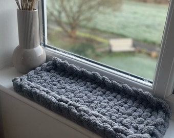 Cat window bed / Cat window sill bed / cat mat / dog mat / vegan cat bed / vegan dog bed / cat bed / dog bed / cat gift/ Chunky knit cat bed