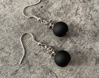 Black Chain Earrings, Silver Earrings, Modern Jewelry, Round Earrings, Black Jewelry