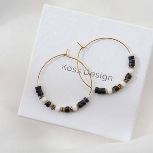 Orecchini a cerchio Shade, gioielli squisiti in pietre naturali multicolori con custodia in velluto Køss Design per un regalo