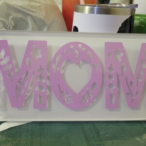 Mom tile
