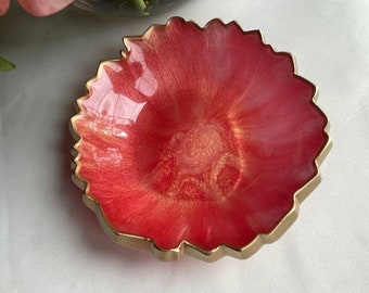 Elegant Geode Resin Trinket/Ring Dish in a Melon and Iridescent Gold Edged in a Gold Leafing