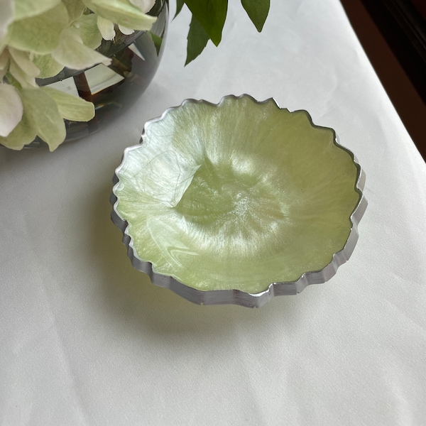 Elegant Geode Resin Trinket/Ring Dish in a Pale Green and Pearl White Edged in a Silver Leafing