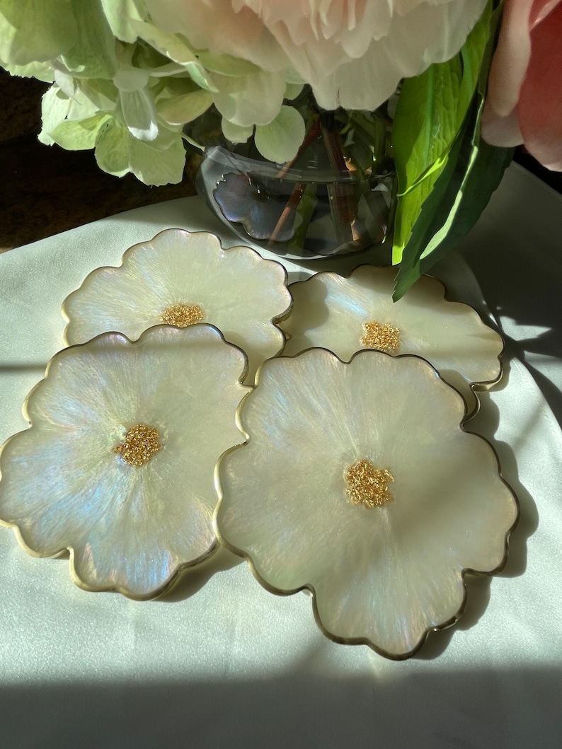 Iridescent Opalescent Floral Resin Coasters 4 in Muted Pastel Colors Accented with Gold Leaf Flakes Edged in Gold Leafing immagine 9