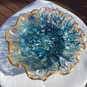 Grand bol élégant en résine de géode : bleu, bleu sarcelle, or métallique et feuille d'or