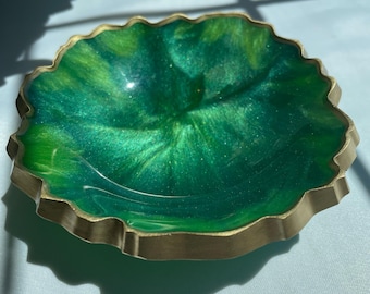 Handmade Green Geode Resin Ring Dish: Gold Leaf Accent