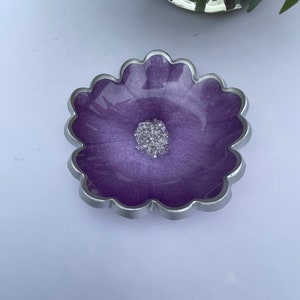 Elegant Floral Resin Trinket/Ring Dish in a Lilac Pearl Accented with Silver Leaf Flakes Edged in a Silver Leafing