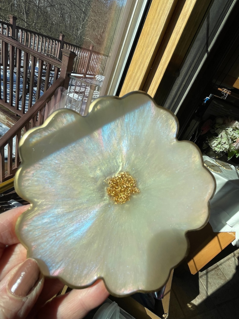 Iridescent Opalescent Floral Resin Coasters 4 in Muted Pastel Colors Accented with Gold Leaf Flakes Edged in Gold Leafing 画像 6