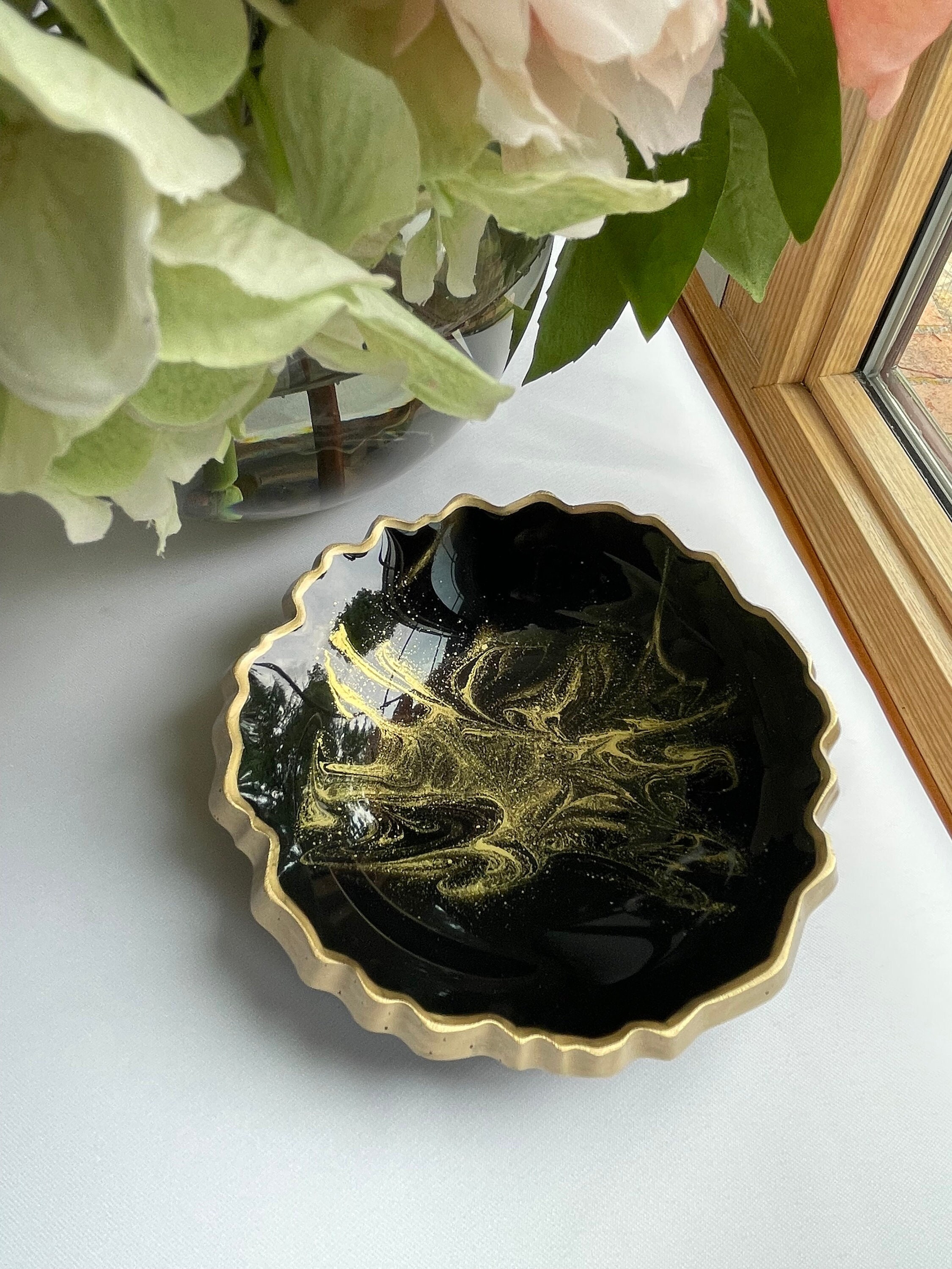 Elegant Black & Gold Resin Geode Ring Dish with Gold Leaf Edge