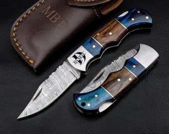 Handmade Engraved Pocket knife Damascus steel Personalized hunting Knife Groomsman Gift for Boyfriend Anniversary Birthday Gift Men