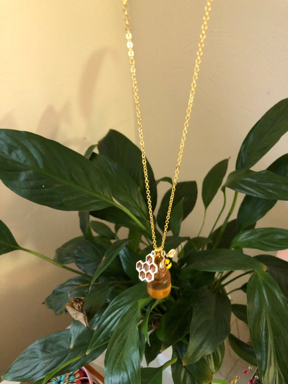 Bee and Honeycomb Necklace Gold Pendant, Genuine Resin, Necklaces for  Women, Silver 