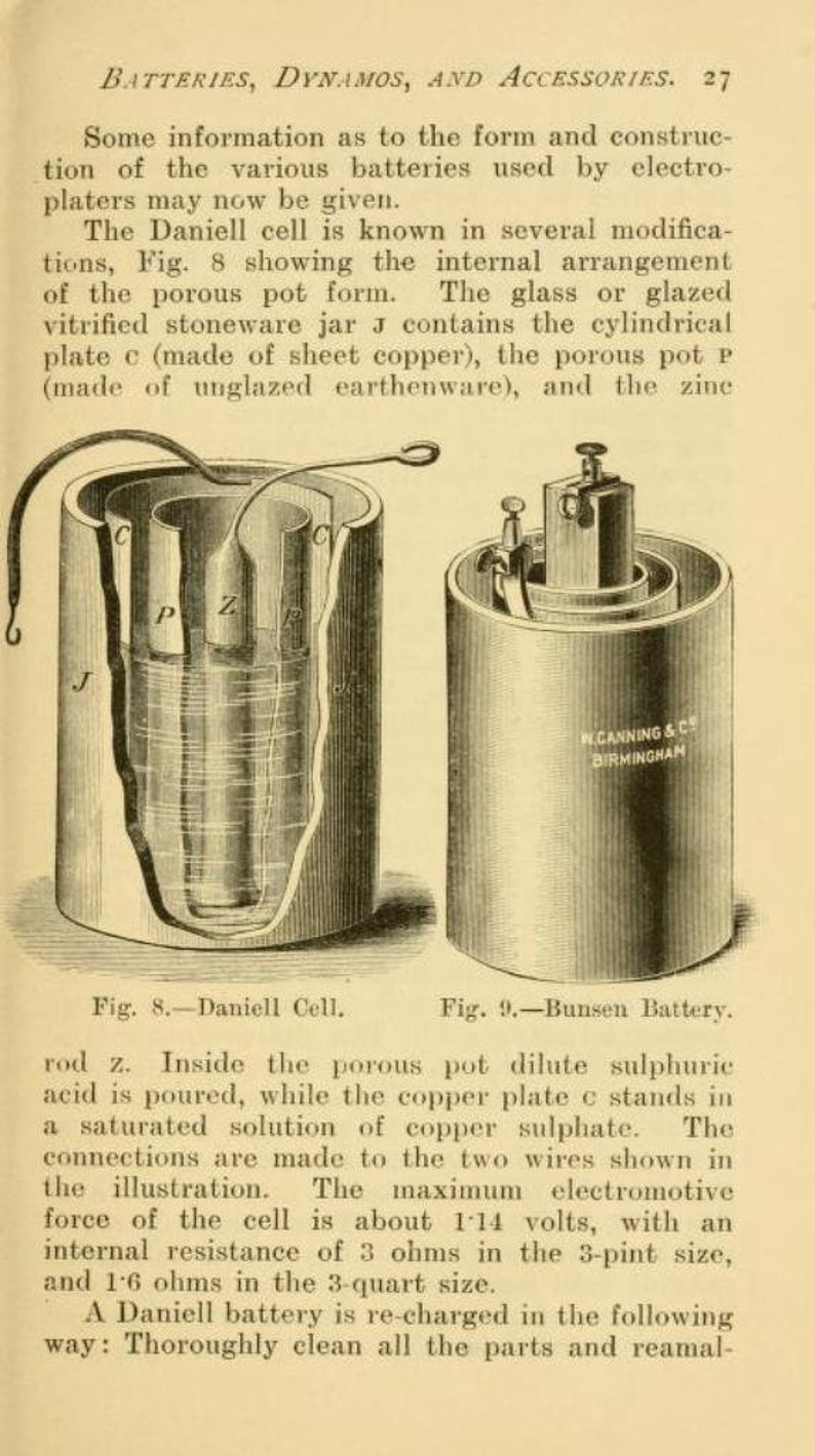 Peut inclure: Diagramme d'une pile Daniell et d'une pile Bunsen. La pile Daniell est compos&eacute;e d'un pot en verre, d'un pot poreux, d'une tige de zinc et d'une plaque de cuivre. La pile Bunsen est compos&eacute;e d'un pot en verre, d'une tige de carbone et d'une tige de zinc. Les deux piles sont &eacute;tiquet&eacute;es avec leurs noms et le nom du fabricant, W. Canning & Co., Birmingham.
