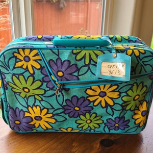 1960 s Bantam Travelware Floral Suitcase luggage mod flowers mcm