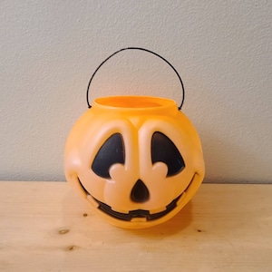 Vintage Blow Mold Jack-O-Lantern Pumpkin Candy Bucket-Treat Pail-Vintage Halloween-Jack-O-Lantern-Retro Halloween-JOL-Halloween Decor