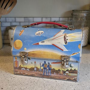 RARE 1960 Thermos Astronaut Space Metal Lunch Box-Space Age-Rocket-Vintage Lunch Box-Lunch Pail-Retro Lunch Box-SciFi-Nostalgia-Dome Shaped