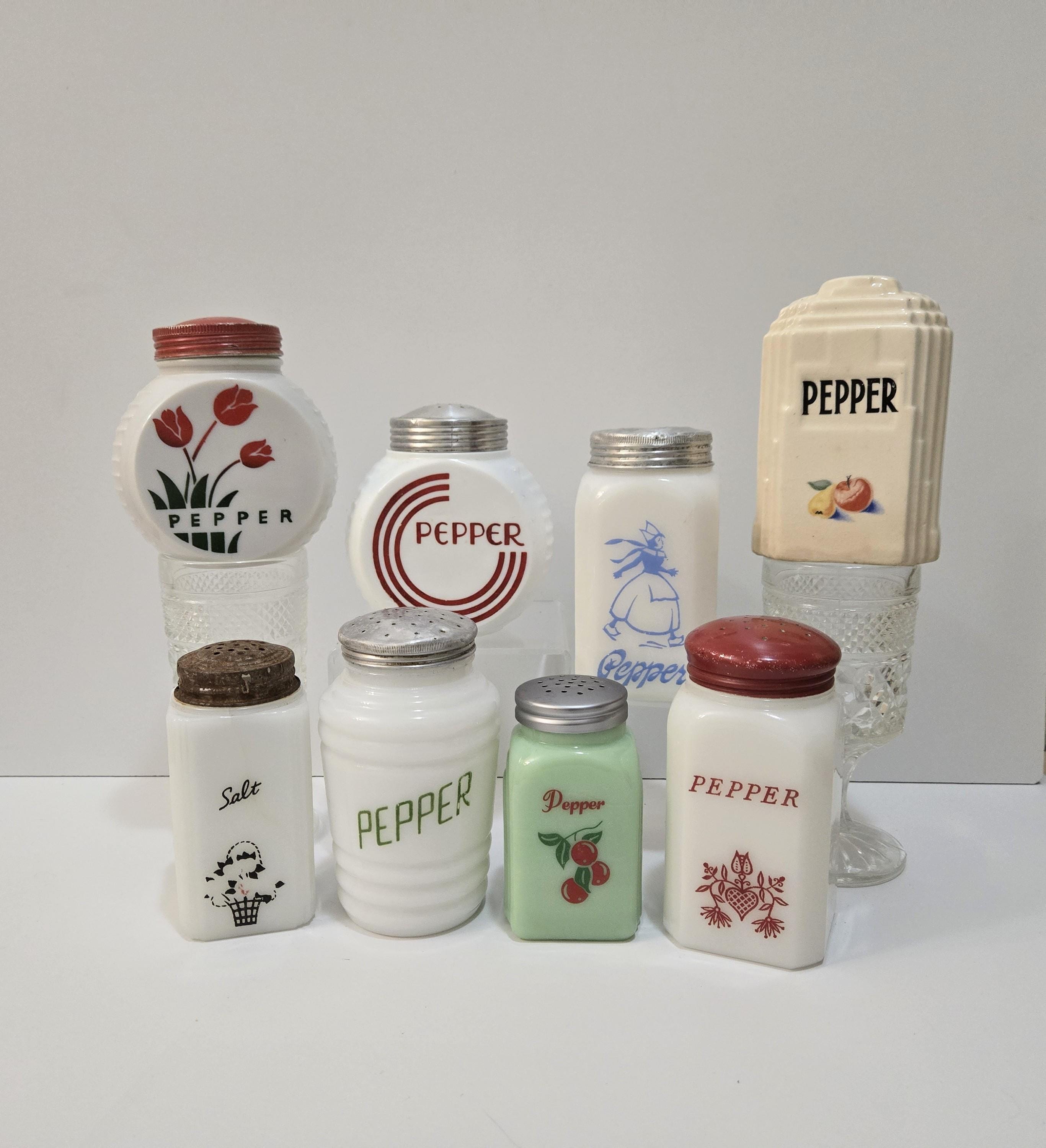 Fire-King ジェダイト&アイボリー　Salt and Pepper Fire King Jadeite Salt and Pepper - Etsy