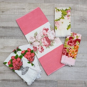 Vintage Pink Floral Bath Towels-1 Bath Towel & 4 Hand Towels-Mid Century Modern-Vintage Bath-Vintage Bath Linen-Retro Bath Towel-Cannon