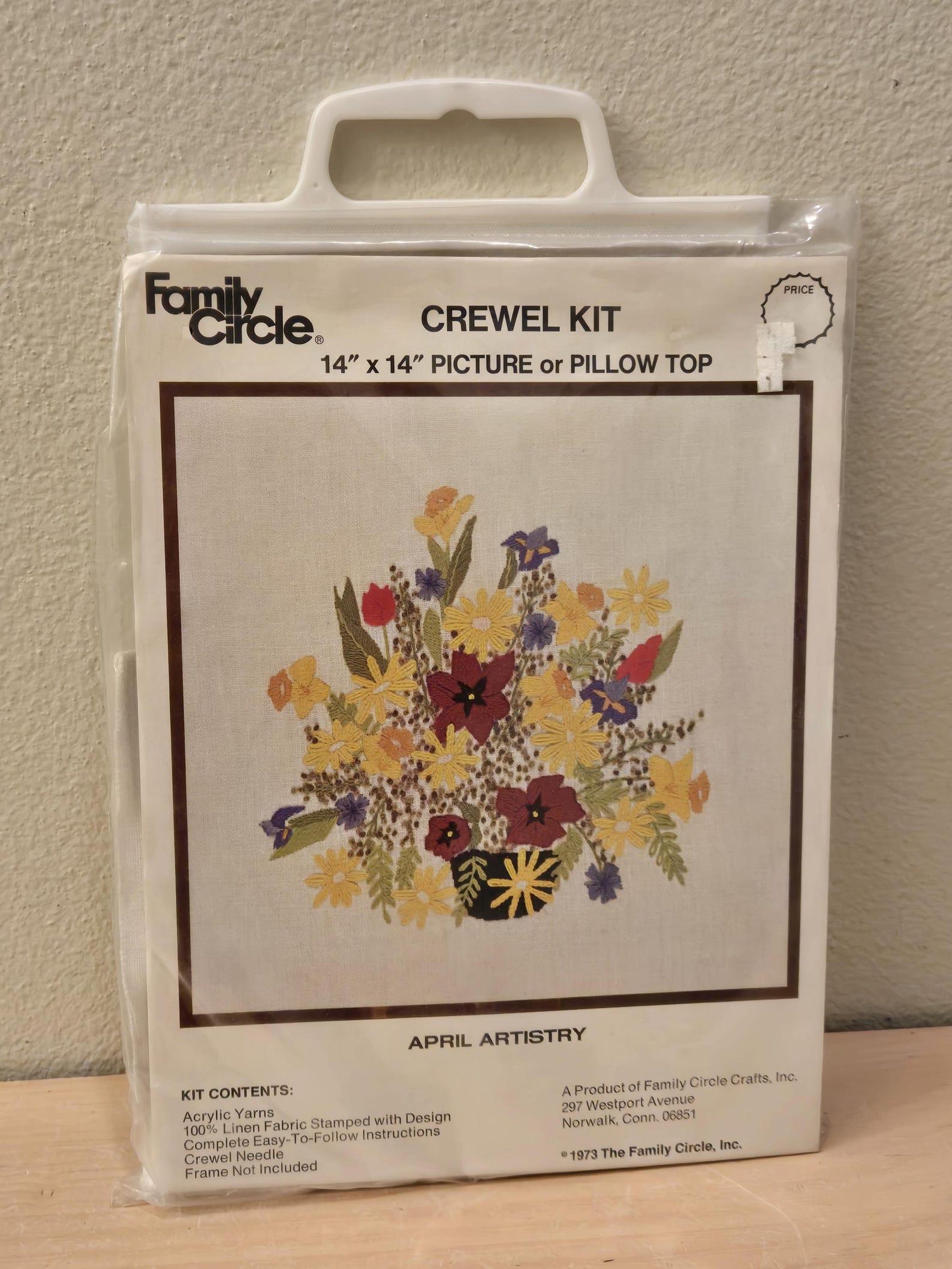 1973 Family Circle 14 x 14 kit crewel photo ou oreiller