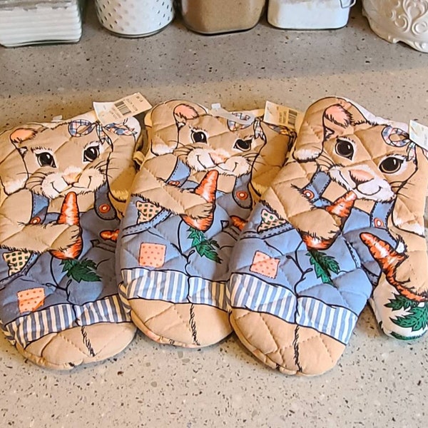 NEW 1990's Easter Pot Holders-Hot Pads-Bunny-Vintage Kitchen-Easter Decor-Farmer-Easter Bunny-Grannycore-Oven Mitten-Serving-Dining-Baking