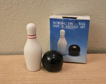 Vintage Bowling Ball & Pin Salt and Pepper Shakers Vintage Kitchen Sports Kitchen Decor Bowling Collectible
