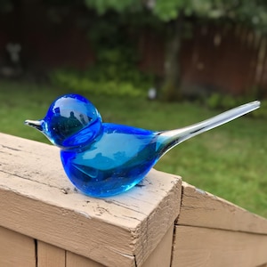 Vintage Blue Art Glass Long Tail Bird Figurine-Murano Style-Bird Decor-Sparrow-Fenton Style-Paperweight-Turquoise-Bird of Happiness Style