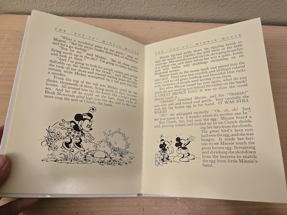 1993 Vintage the Pop-up Minnie Mouse Hardcover Book-disney Book