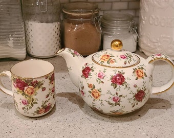 Vintage Royal Albert Old Country Roses Teapot & Tea Cup-Fine China-Vintage Teapot-Coffee Mug-Shabby Chic