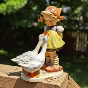 1950&#39;s 7 1/2&quot; Vintage Hummel Goebel Goose Girl Figurine-Geese-Nursery-Baby Gift